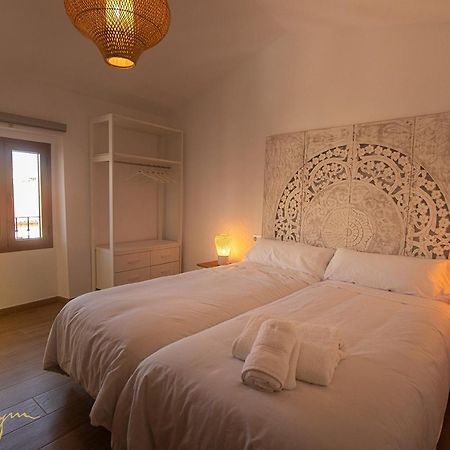 Apartamentos Turisticos Abrilymarzo Caces Dış mekan fotoğraf