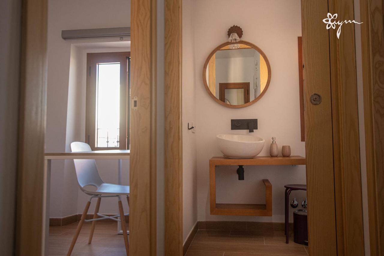 Apartamentos Turisticos Abrilymarzo Caces Dış mekan fotoğraf