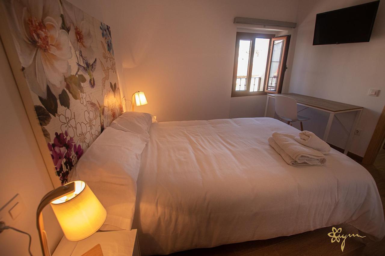 Apartamentos Turisticos Abrilymarzo Caces Dış mekan fotoğraf