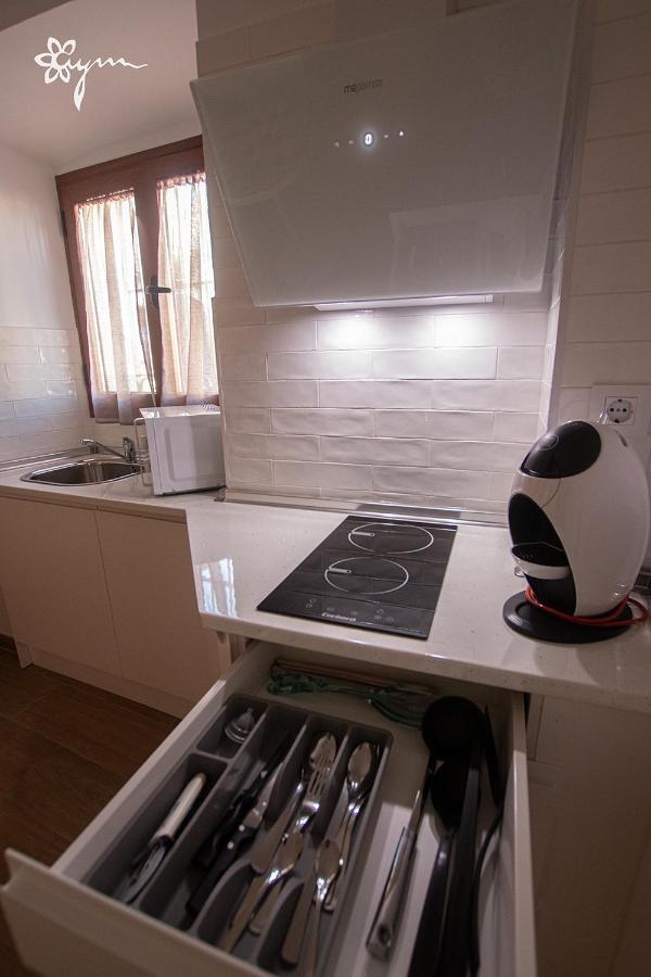 Apartamentos Turisticos Abrilymarzo Caces Dış mekan fotoğraf