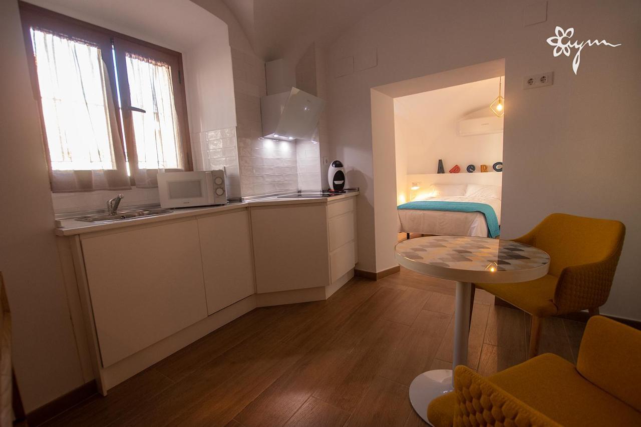 Apartamentos Turisticos Abrilymarzo Caces Dış mekan fotoğraf
