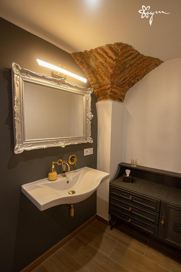 Apartamentos Turisticos Abrilymarzo Caces Dış mekan fotoğraf