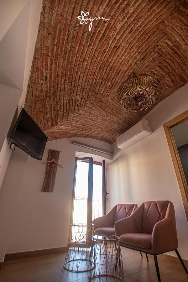 Apartamentos Turisticos Abrilymarzo Caces Dış mekan fotoğraf