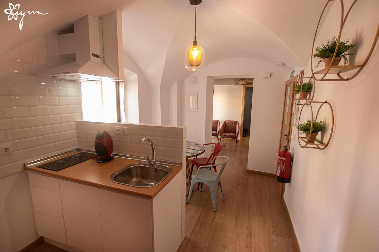 Apartamentos Turisticos Abrilymarzo Caces Dış mekan fotoğraf