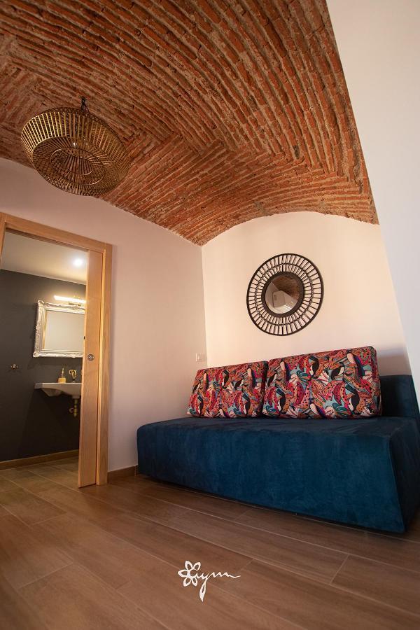 Apartamentos Turisticos Abrilymarzo Caces Dış mekan fotoğraf